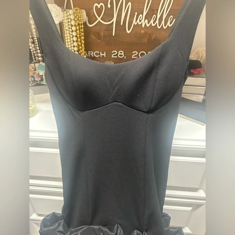 Essentially Flirty 3D Ruffle Hem Bodycon Mini Dress! - Picture 6 of 8